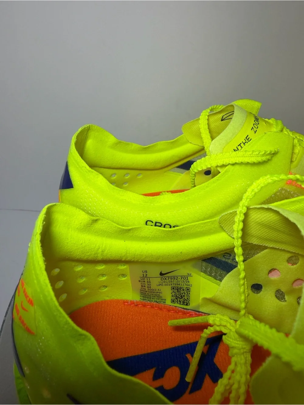 Nike Men’s Neon Yellow Zoom Racing Shoes size 12 new W